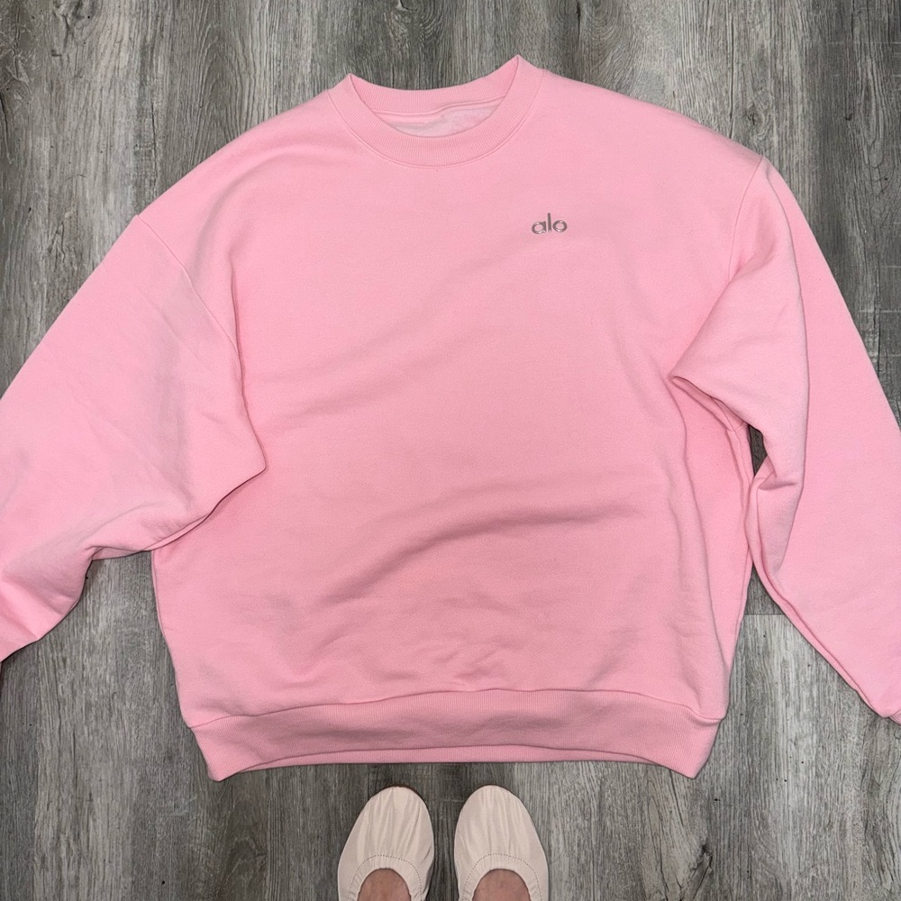 ALO Yoga Relaxed Crewneck Sweatshirt in Marshmallow 💖